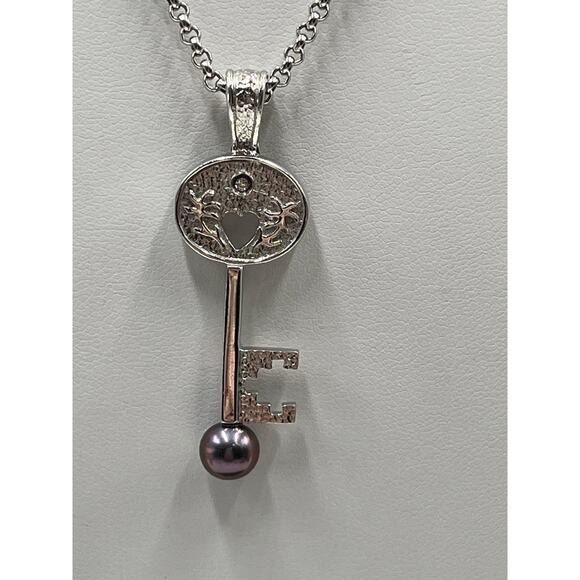 KM 925 Sterling Silver Real White Diamond & Tahitian Pearl Key Pendant - Picture 3 of 14